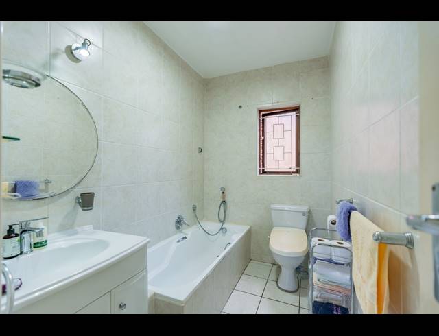 4 BEDROOM TOWNHOUSE FOR SALE IN MORNINGSIDE